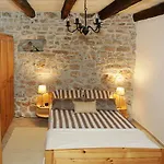 Lovely Stone * Pomer