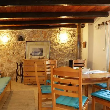 Lovely Stone Holiday home *